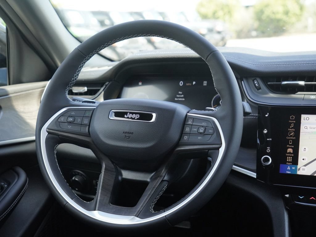 New 2026 Jeep Grand Cherokee Altitude AWD/4WD image 28