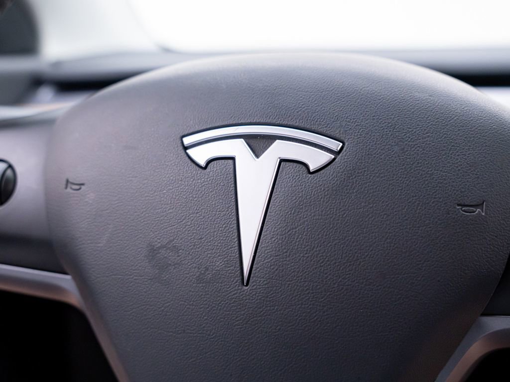 Used 2022 Tesla Model Y Performance AWD/4WD image 21