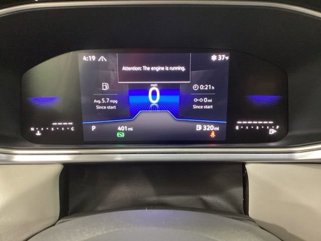 Certified 2025 Volkswagen Taos SE image 8