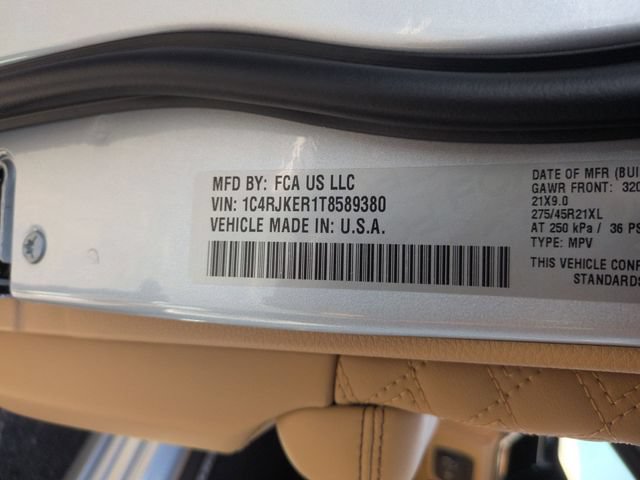 New 2026 Jeep Grand Cherokee L Summit w/ Obsidian Package AWD/4WD image 38