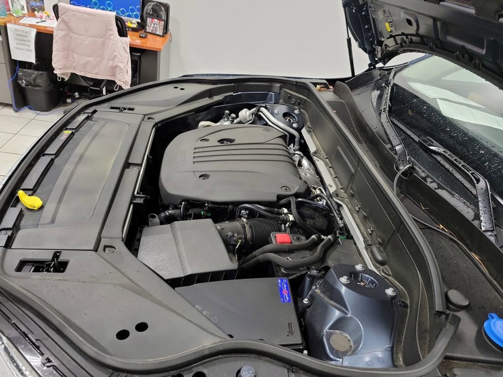 Used 2025 Volvo XC90 B5 Plus w/ Protection Package Premier image 56