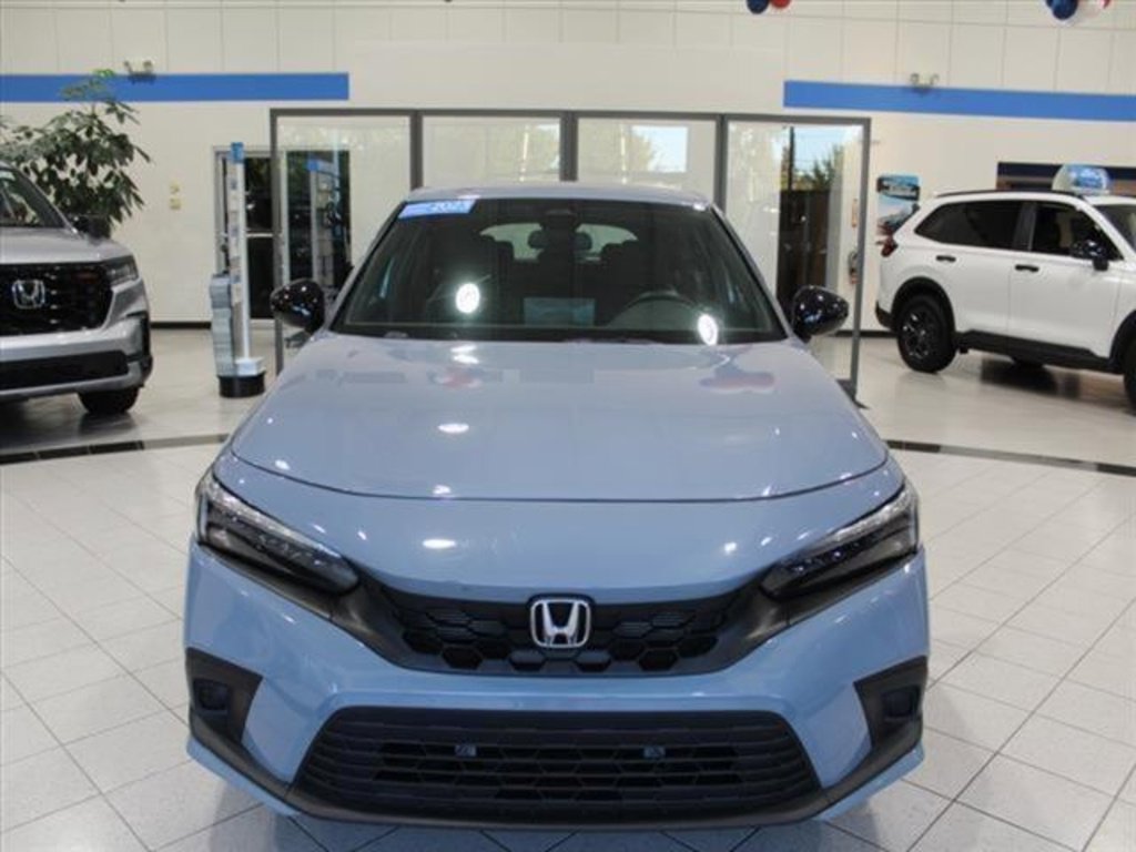 Used 2023 Honda Civic Sport image 2