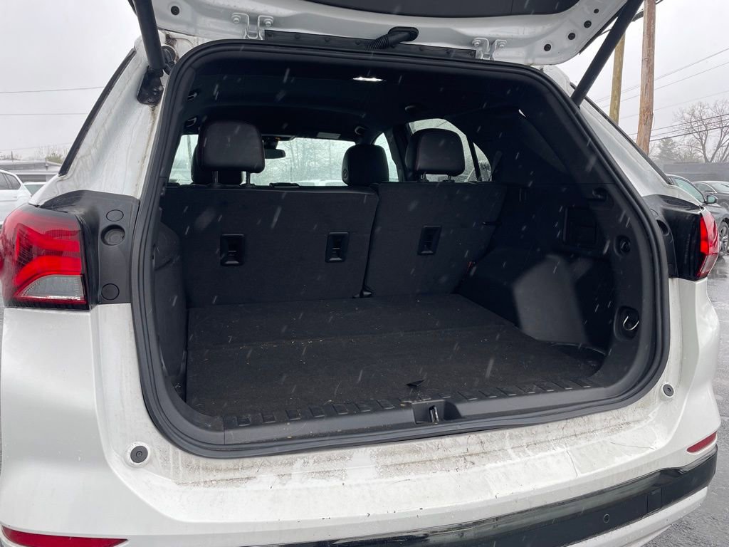 Used 2023 Chevrolet Equinox RS image 5