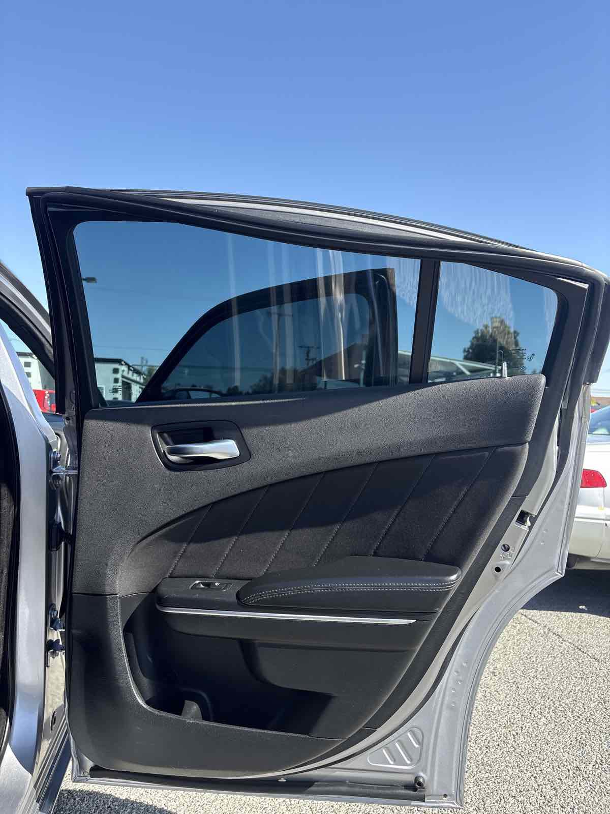 Used 2016 Dodge Charger SXT image 15