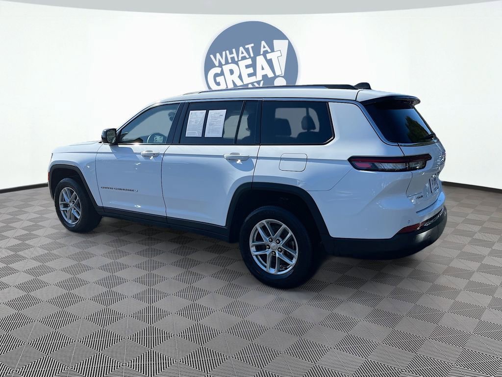 Used 2023 Jeep Grand Cherokee L Laredo image 5