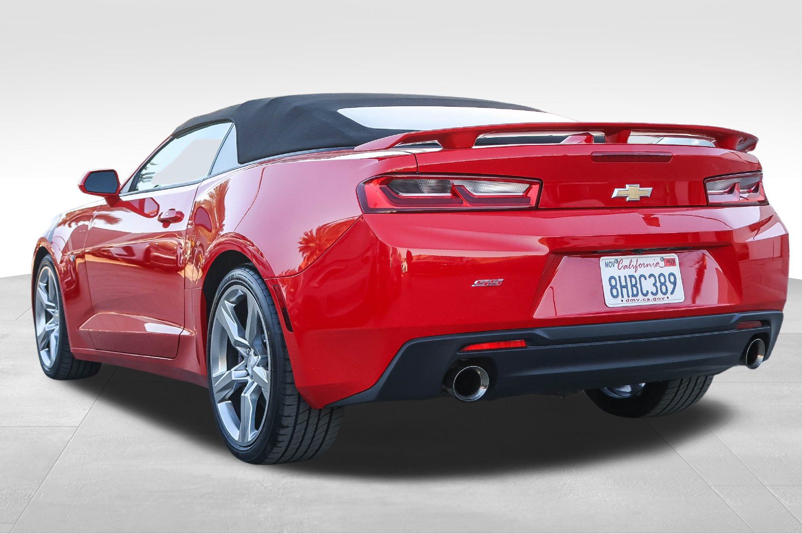 Used 2018 Chevrolet Camaro SS RWD image 7