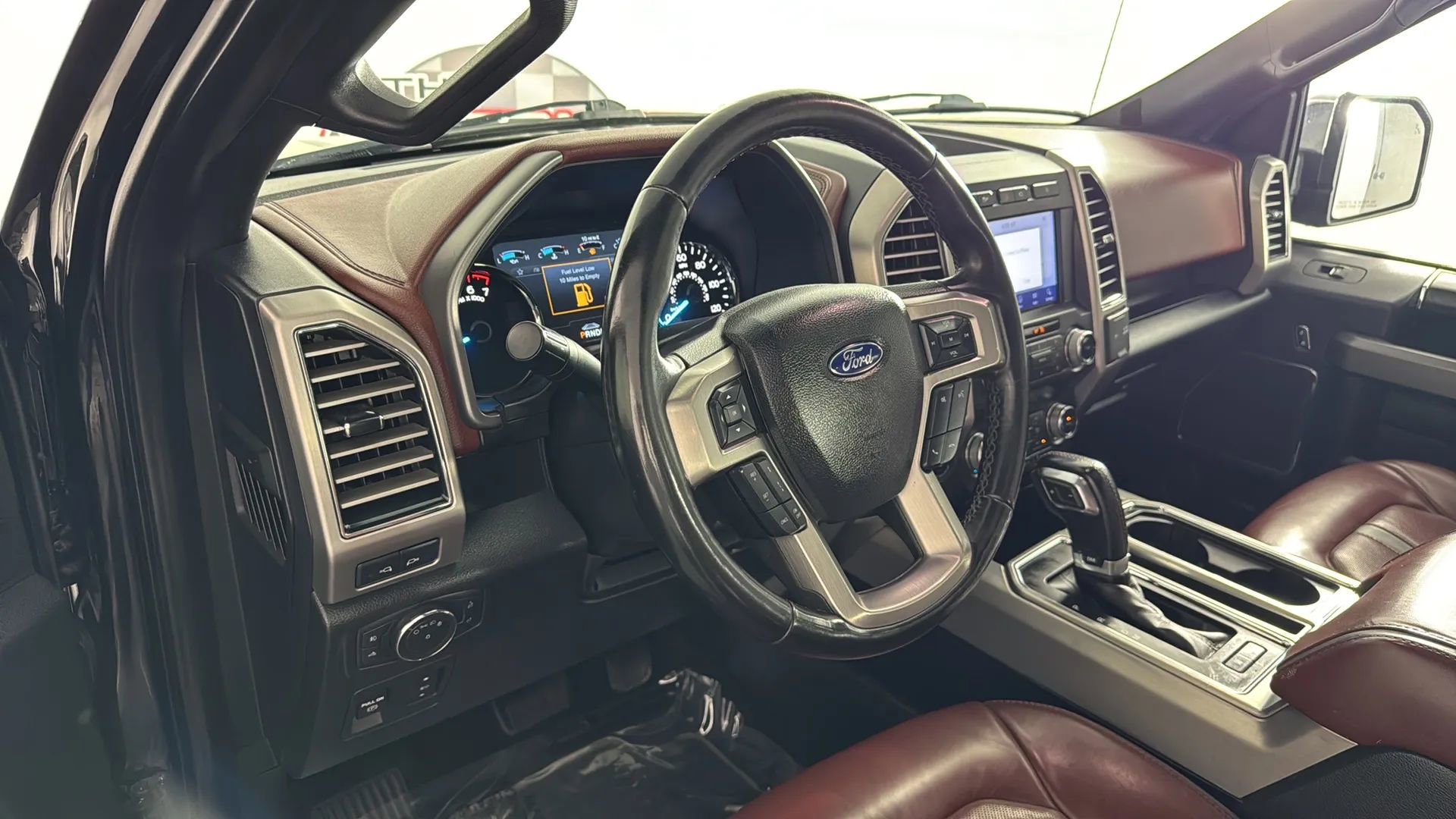 Used 2020 Ford F150 Platinum w/ Equipment Group 701A Luxury AWD/4WD image 12