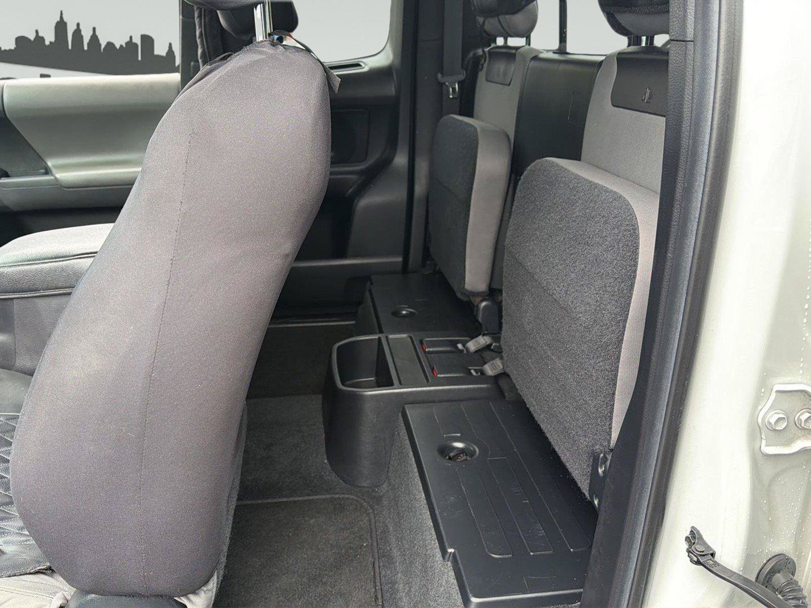 Used 2022 Toyota Tacoma SR w/ SX Package RWD image 23