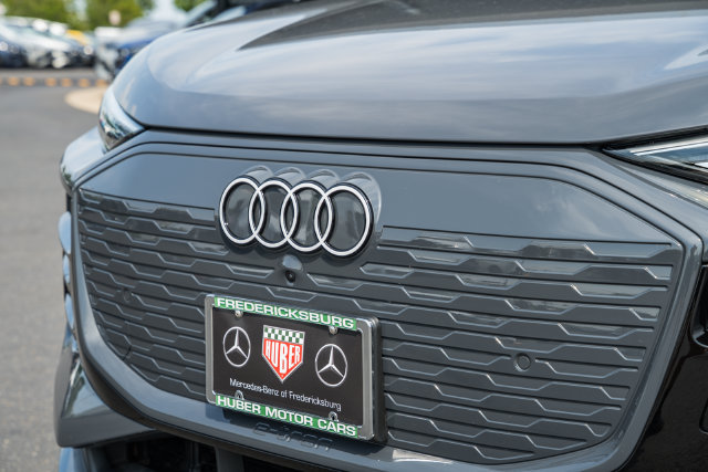 Used 2025 Audi Q6 e-tron Premium Plus w/ Premium Plus AWD/4WD image 11