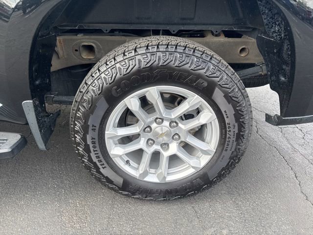 Used 2022 Chevrolet Silverado 1500 LT AWD/4WD image 16