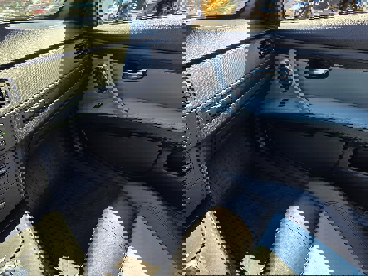 Used 2012 BMW M3 image 38