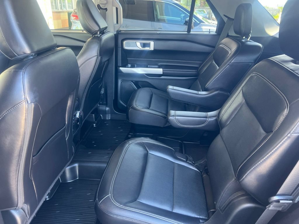 Used 2021 Ford Explorer Limited w/ Hybrid Equipment Group 310A AWD/4WD image 9
