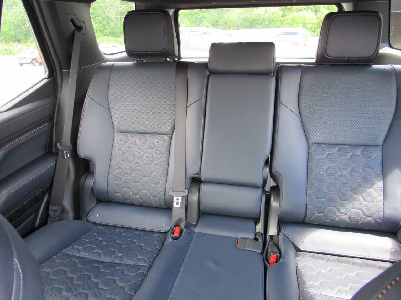 Used 2025 Toyota 4Runner Platinum AWD/4WD image 22