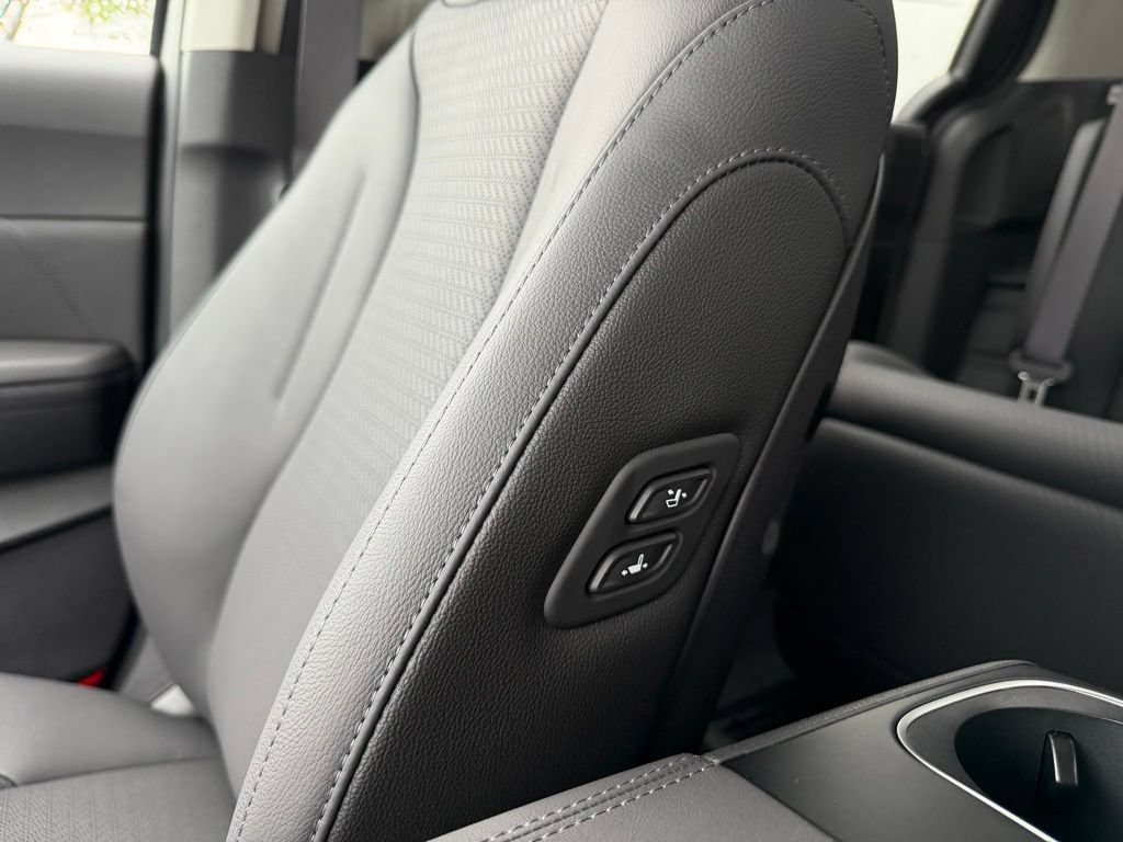 New 2026 Kia Carnival SX Prestige FWD image 24