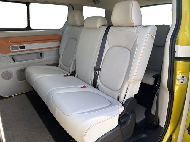 Used 2025 Volkswagen ID. Buzz 1st Edition image 14