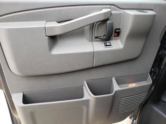 Used 2017 Chevrolet Express 3500 LT w/ LT Preferred Equipment Group image 11