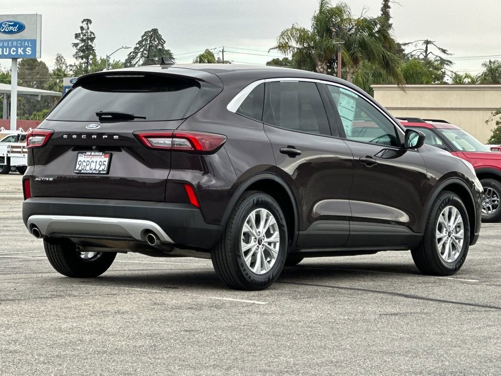 Certified 2023 Ford Escape Active FWD image 3