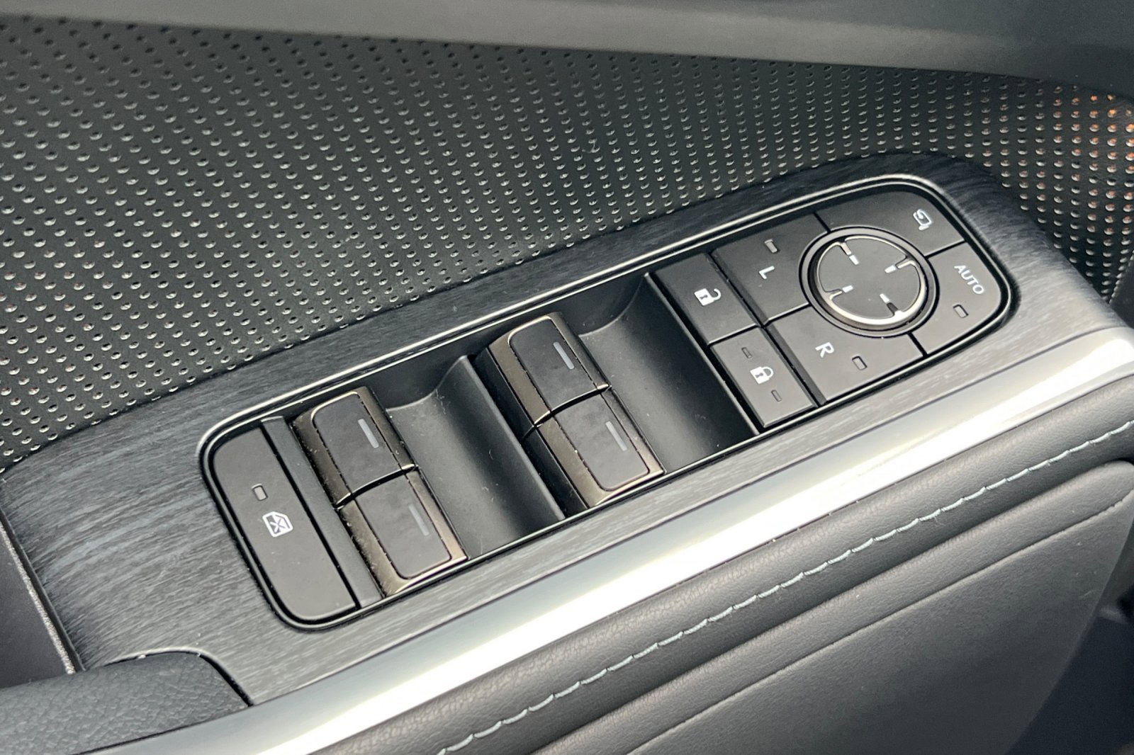 Used 2024 Lexus GX 550 image 17