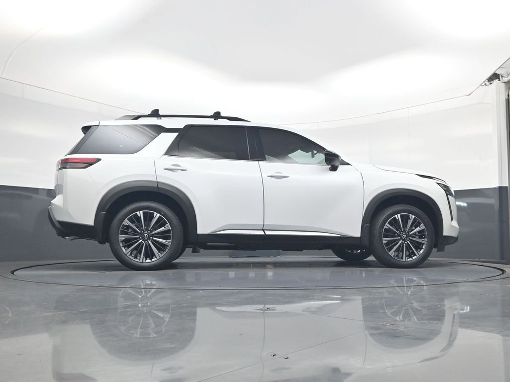 New 2026 Nissan Pathfinder Platinum image 22