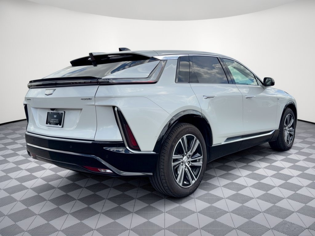 Used 2024 Cadillac Lyriq Luxury RWD image 9