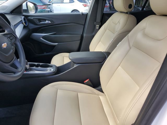 Used 2024 Chevrolet Trax LS w/ LS Convenience Package FWD image 14