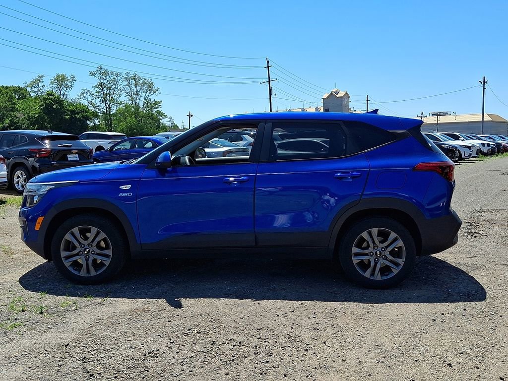 Used 2021 Kia Seltos LX AWD/4WD image 4