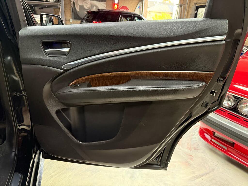 Used 2017 Acura MDX SH-AWD image 33