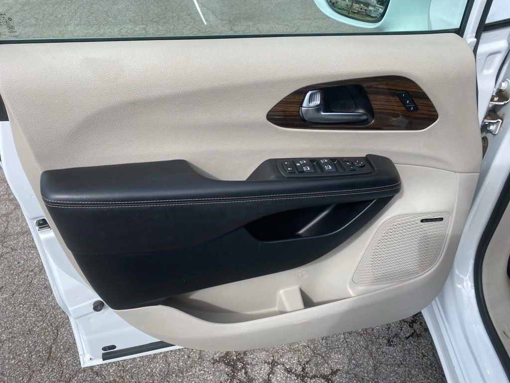 Used 2022 Chrysler Pacifica Limited image 20