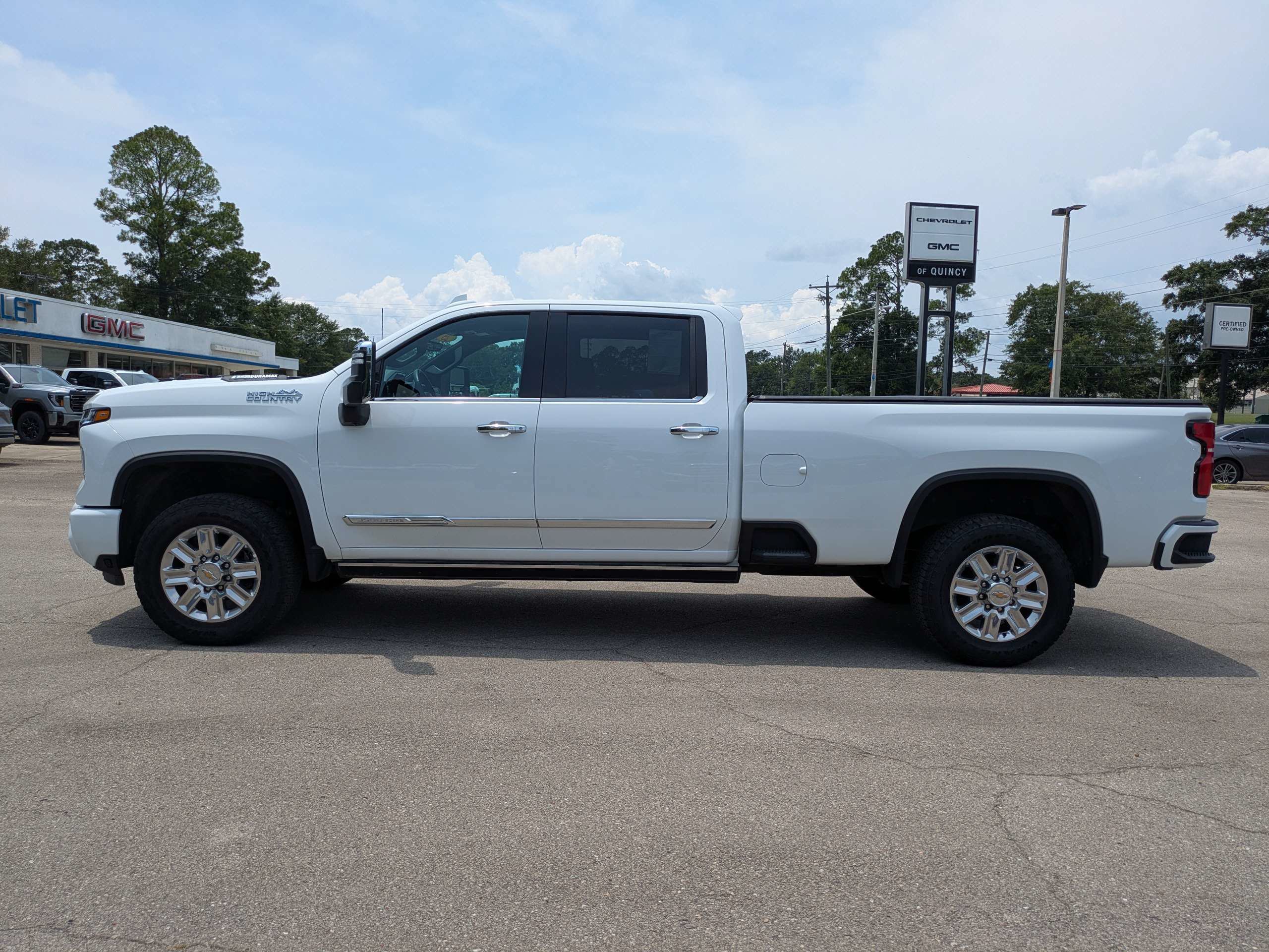 Used 2025 Chevrolet Silverado 3500 High Country w/ High Country Premium Package AWD/4WD image 7