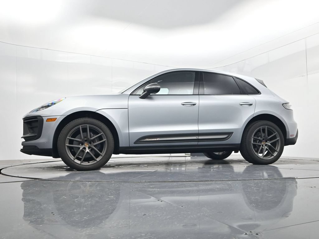 Used 2024 Porsche Macan Turbo AWD/4WD image 43