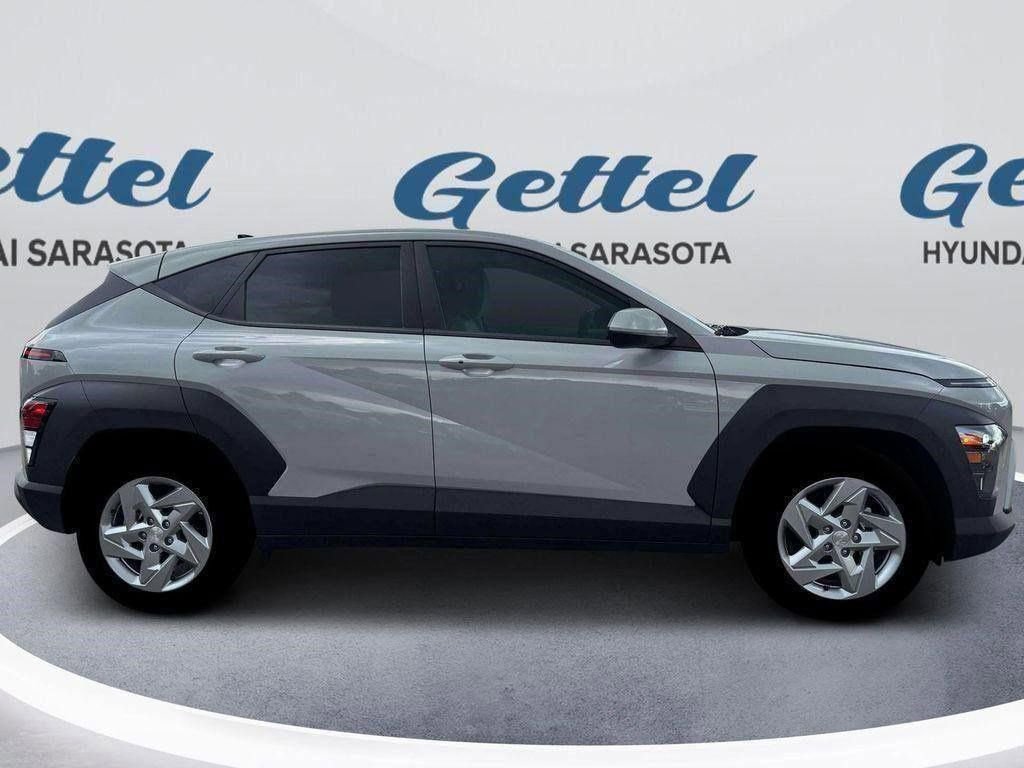 New 2026 Hyundai Kona SE image 9