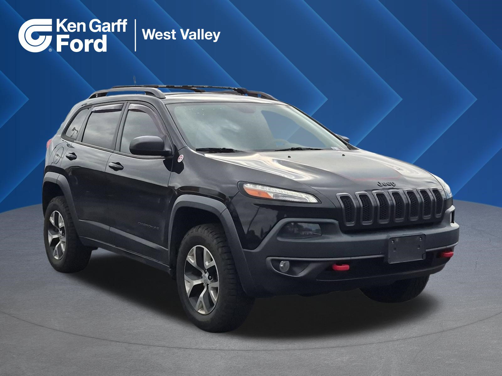 Used 2016 Jeep Cherokee Trailhawk w/ Cold Weather Group AWD/4WD image 1