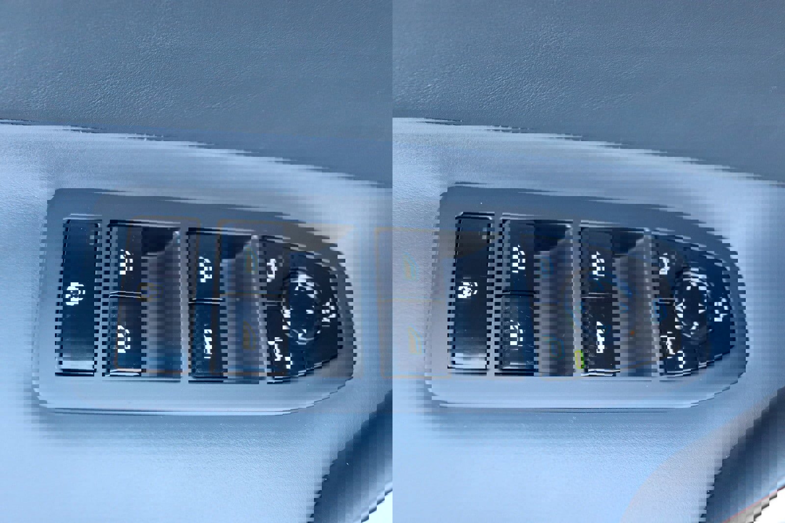 Used 2023 BMW iX M60 w/ Executive Package image 27