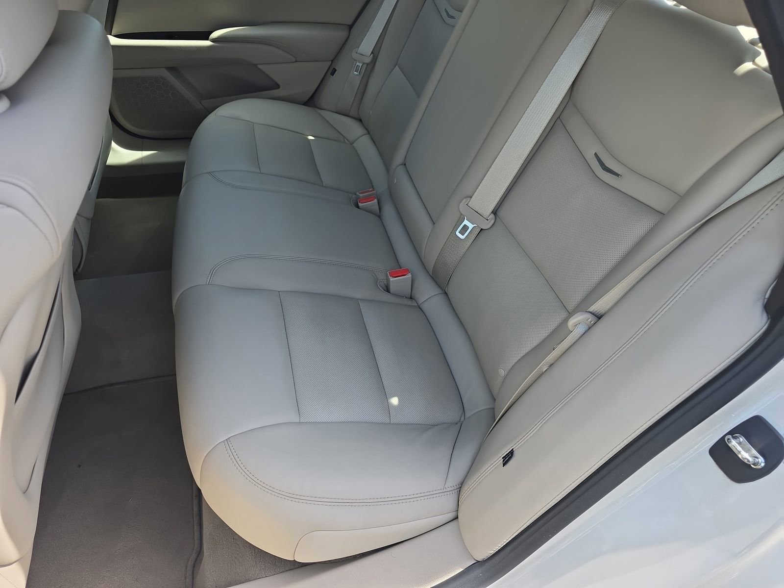 Used 2014 Cadillac XTS Luxury w/ Driver Awareness Package image 17