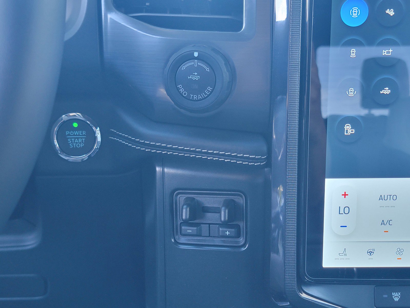 New 2025 Ford F150 Lightning Platinum image 21