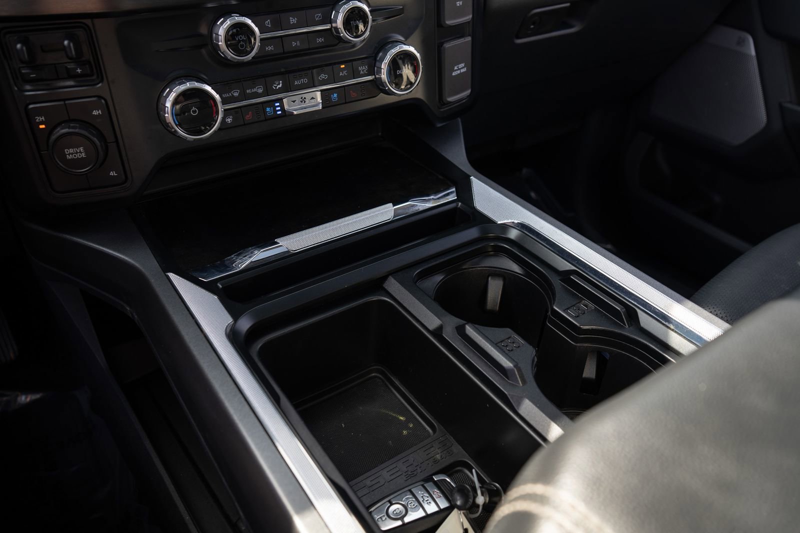 Used 2023 Ford F450 Lariat w/ FX4 Off-Road Package image 47