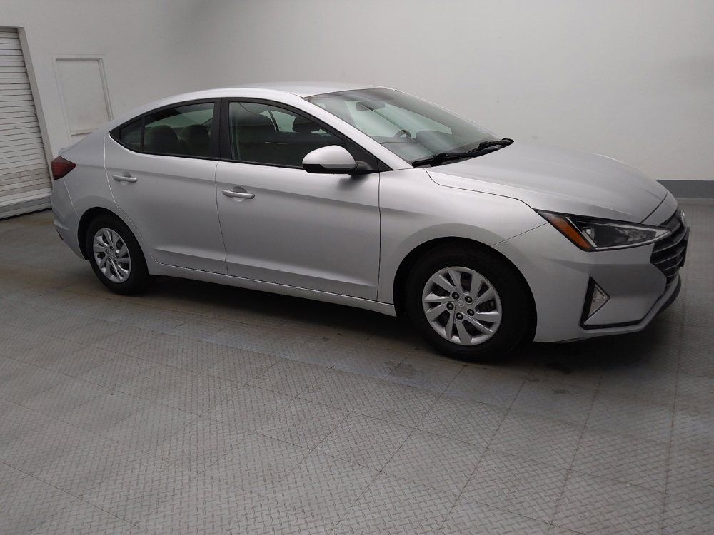 Used 2019 Hyundai Elantra SE FWD image 11