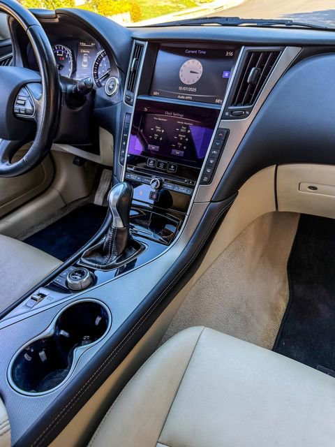 Used 2017 INFINITI Q50 3.0t Premium w/ Cargo Package (L95) image 31