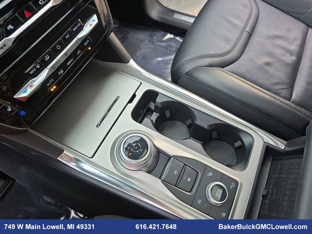 Used 2022 Ford Explorer Platinum w/ Equipment Group 601A image 27