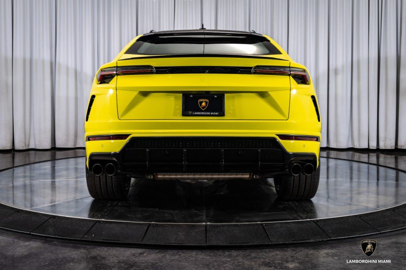 Used 2019 Lamborghini Urus image 11