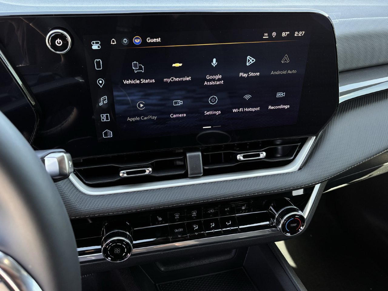 New 2027 Chevrolet Equinox LT w/ Safety and Technology Package FWD image 9