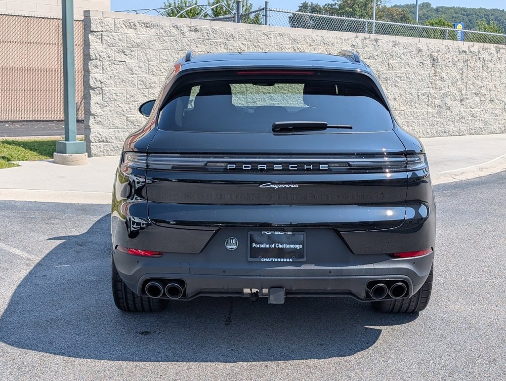 Certified 2025 Porsche Cayenne image 6