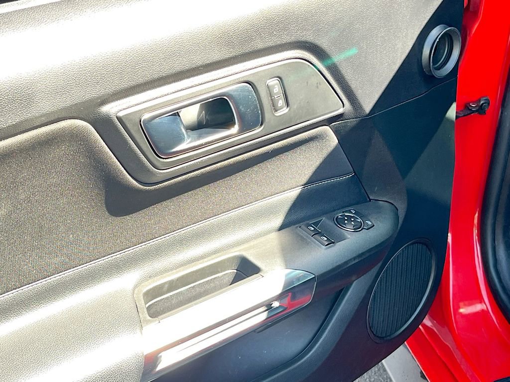 Used 2019 Ford Mustang Coupe image 17