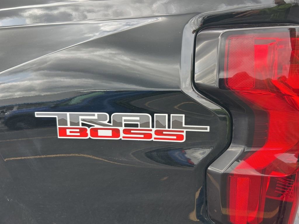 Used 2024 Chevrolet Colorado Trail Boss w/ Advanced Trailering Package image 26