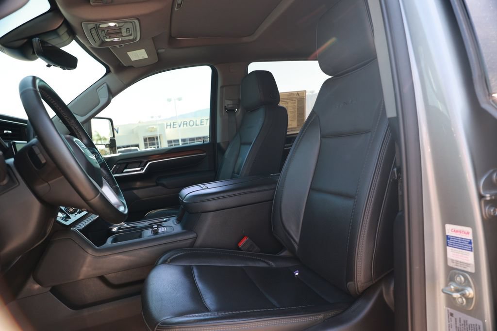 Used 2025 GMC Sierra 3500 Denali w/ Denali Reserve Package AWD/4WD image 22