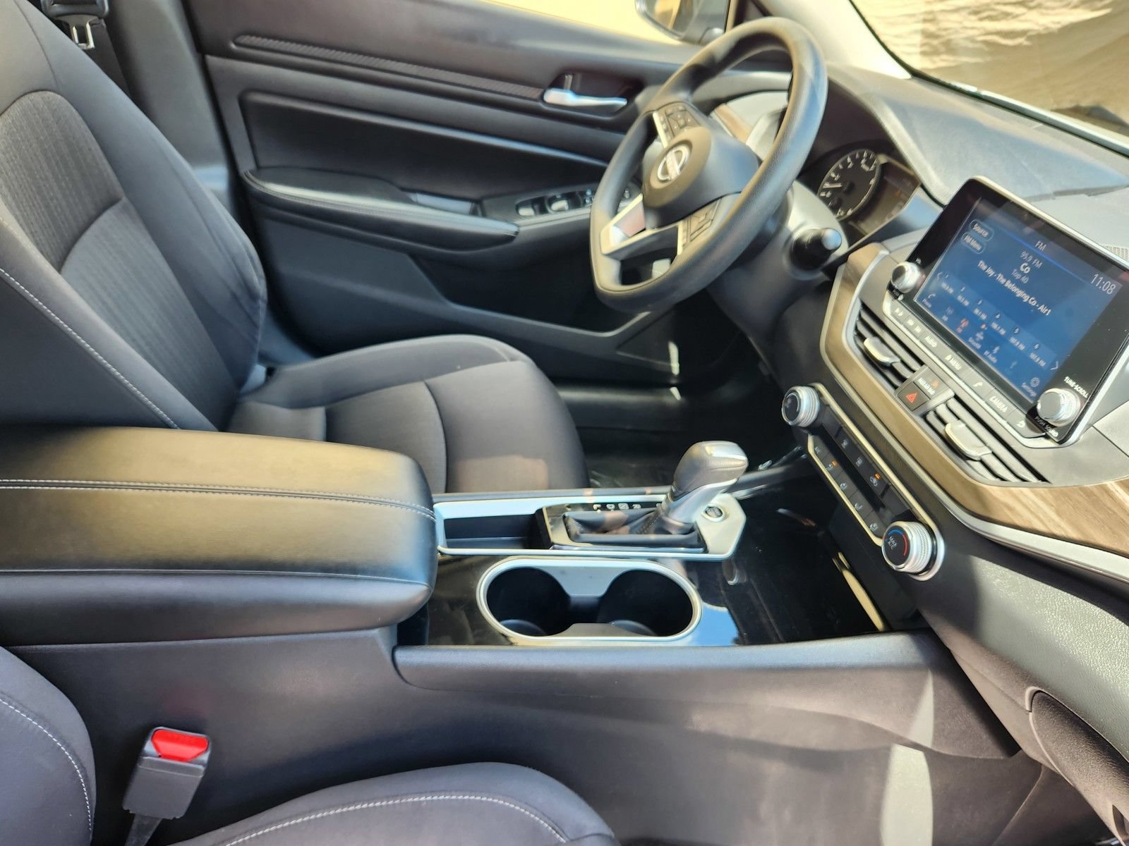 Used 2024 Nissan Altima 2.5 SV FWD image 53