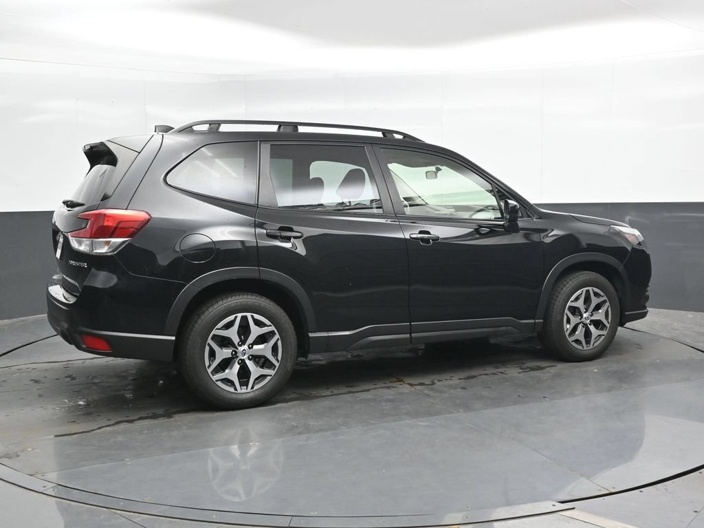 Used 2022 Subaru Forester Premium AWD/4WD image 4