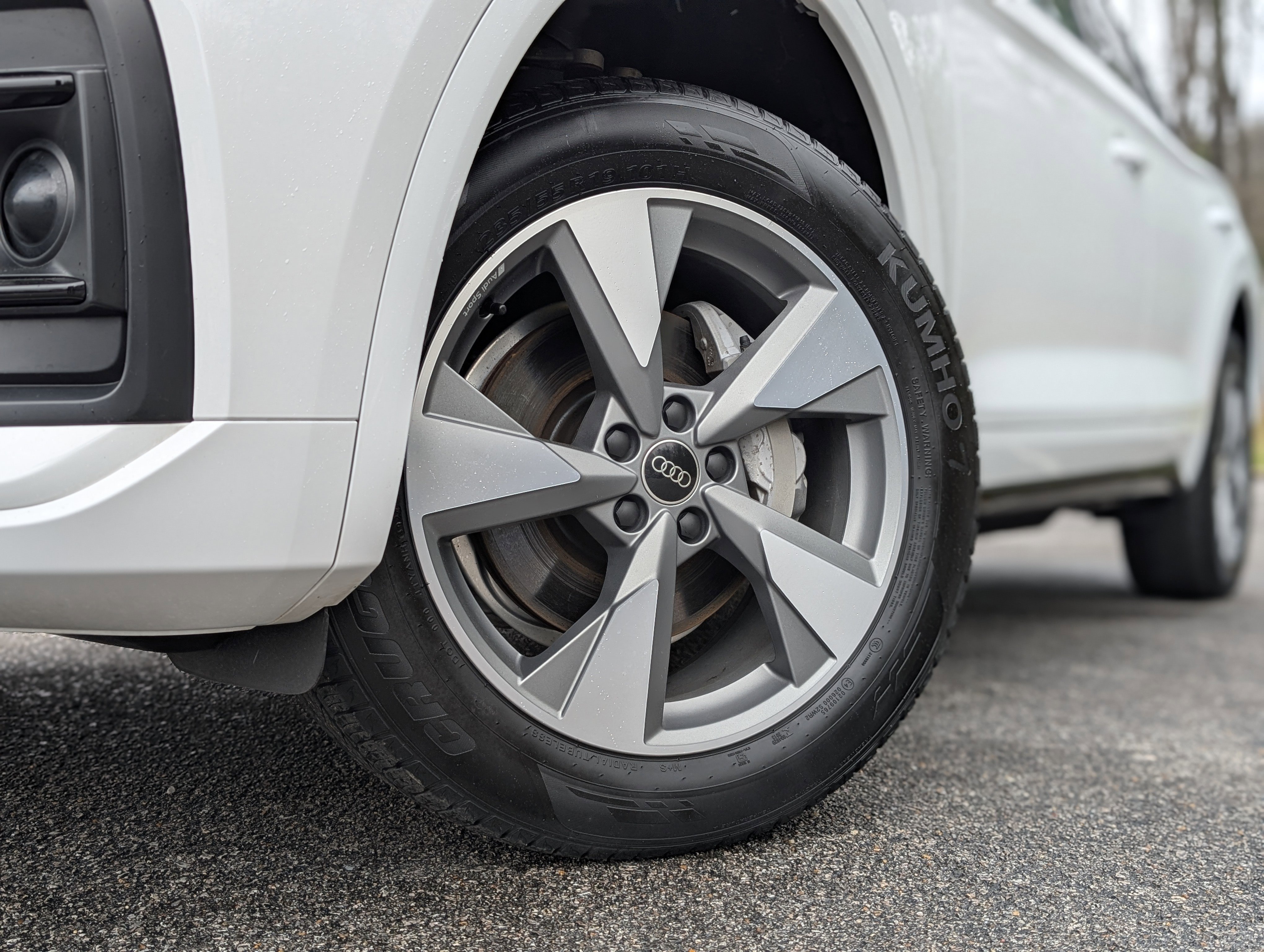 Used 2025 Audi Q5 Premium w/ Convenience Plus Package image 36