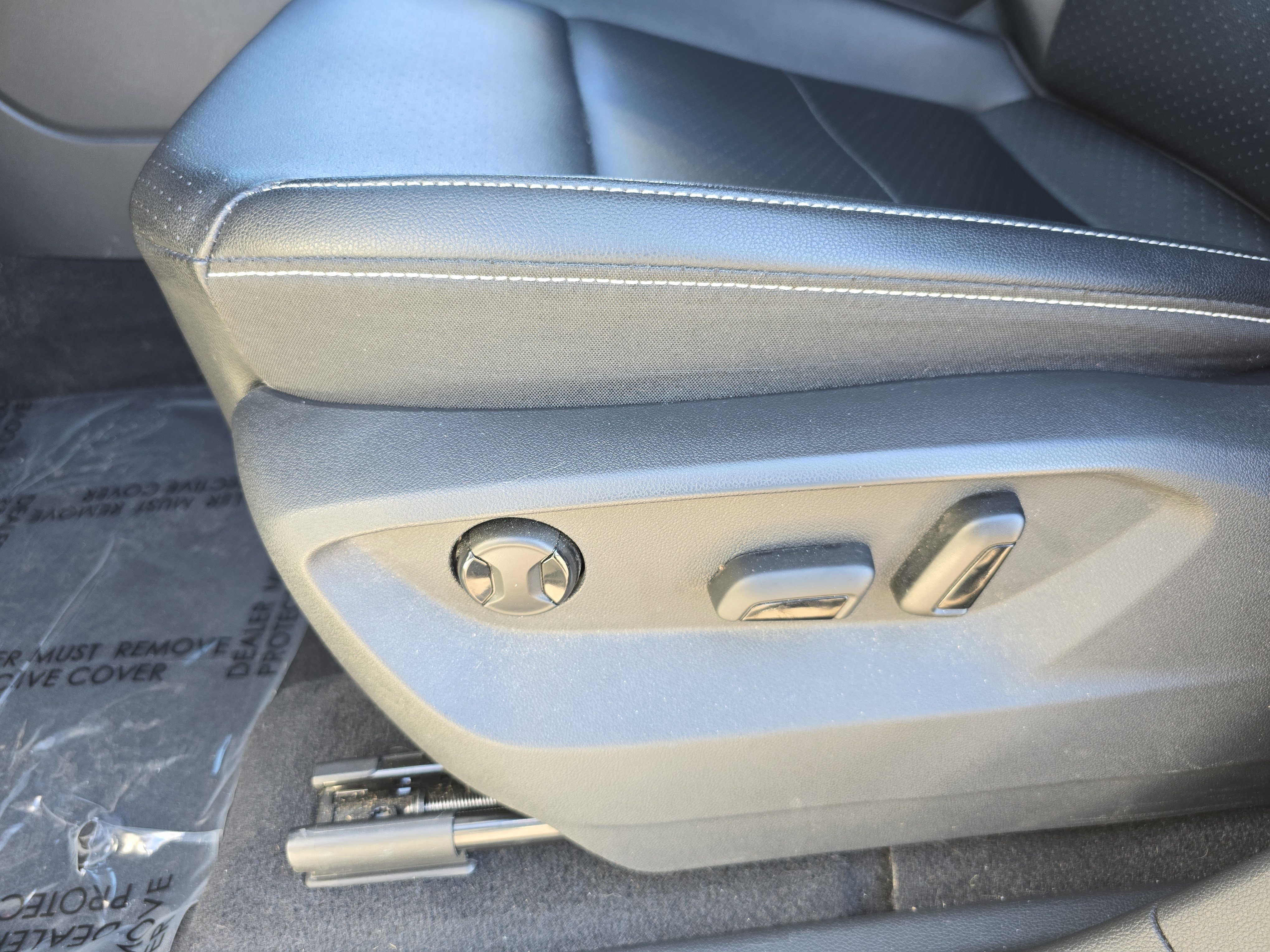 Used 2023 Volkswagen Atlas SE image 29