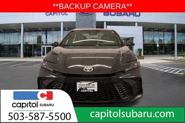 Used 2025 Toyota Camry SE image 8